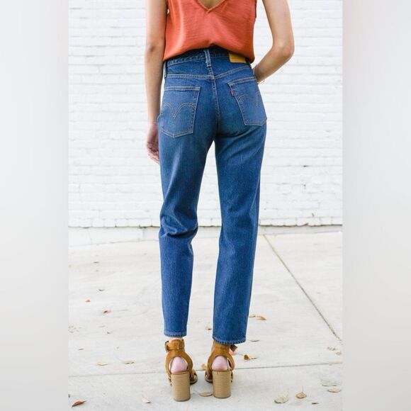 LEVI'S Wedgie Icon High-Rise Straight Leg Premium Jeans Medium Wash Size 27 - Picture 2 of 15